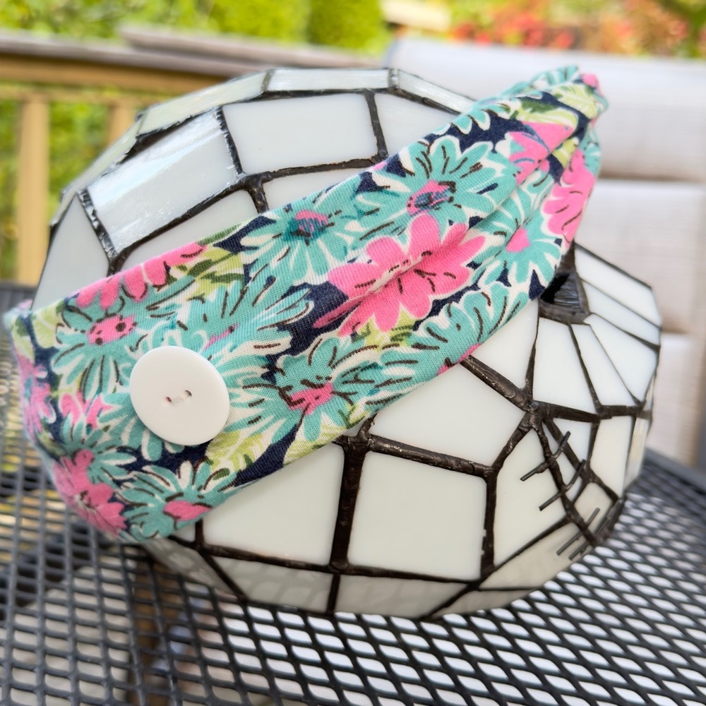Button headband pink flowers floral - medical - nursing - nurses - doctors -mask